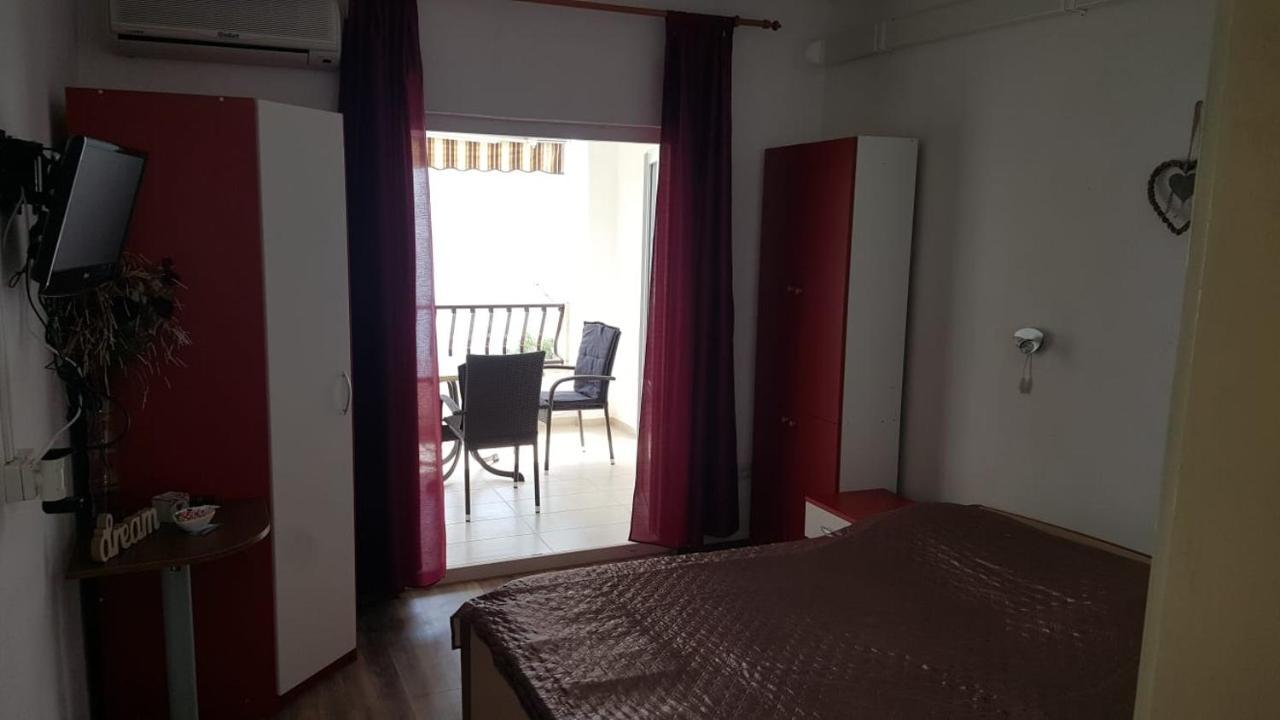 Apartments By The Sea Tucepi, Makarska - 2699 Экстерьер фото